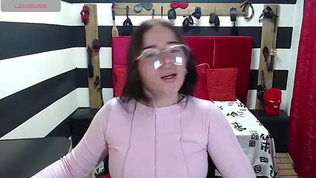 Girls and cam to cam: Watch as these sophisticated entertainers uncover their stunning costumes and curvaceous curves online!