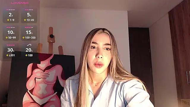 Girls and cam to cam: Watch as these sophisticated entertainers uncover their stunning costumes and curvaceous curves online!