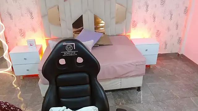 Girls and cam to cam: Watch as these sophisticated entertainers uncover their stunning costumes and curvaceous curves online!