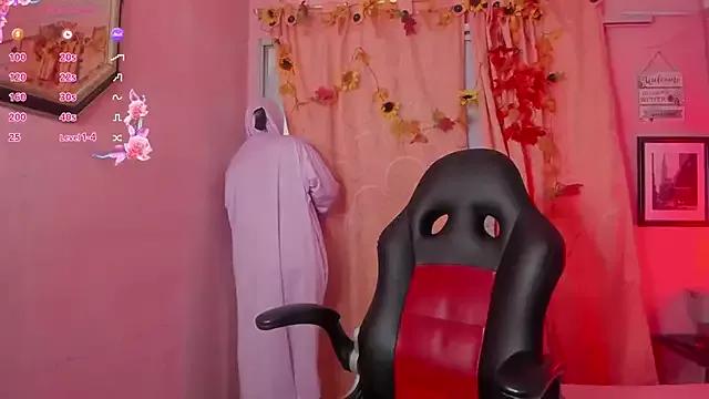 Girls and cam to cam: Watch as these sophisticated entertainers uncover their stunning costumes and curvaceous curves online!