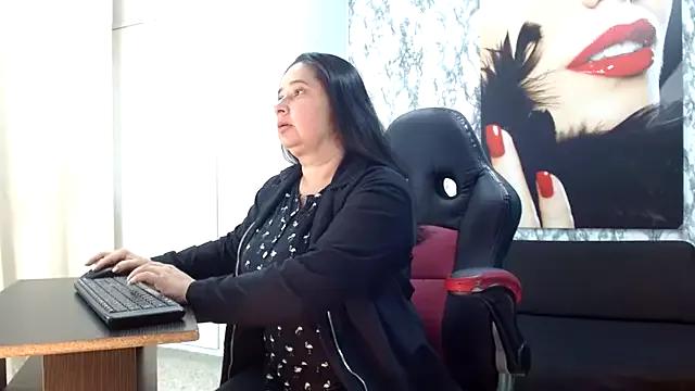 mariani_smith from StripChat is Freechat