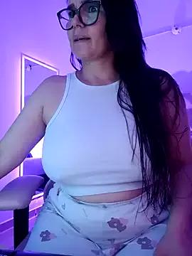 MariaPau_83 from StripChat is Freechat