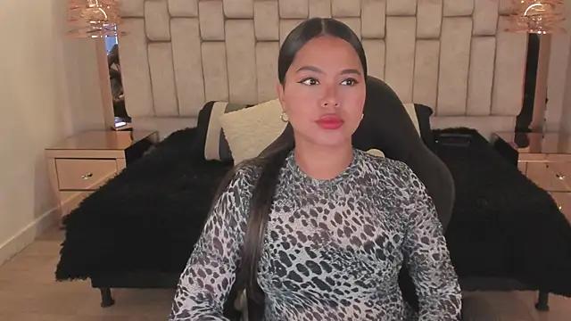 Girls and cam to cam: Watch as these sophisticated entertainers uncover their stunning costumes and curvaceous curves online!