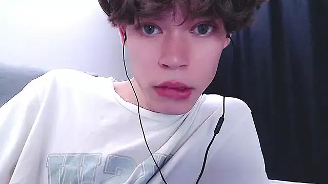markspaws from StripChat is Freechat