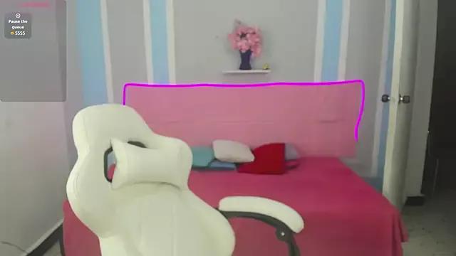 Girls and cam to cam: Watch as these sophisticated entertainers uncover their stunning costumes and curvaceous curves online!