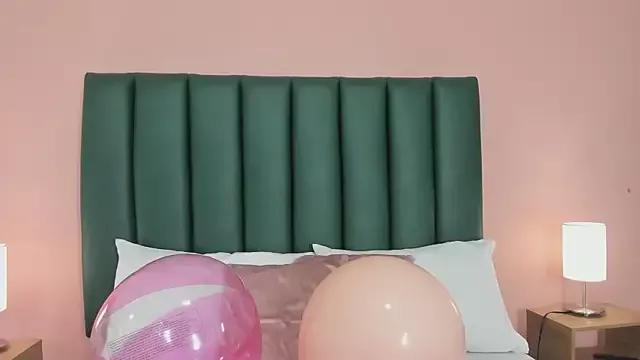 Martina_Divine_ from StripChat is Freechat