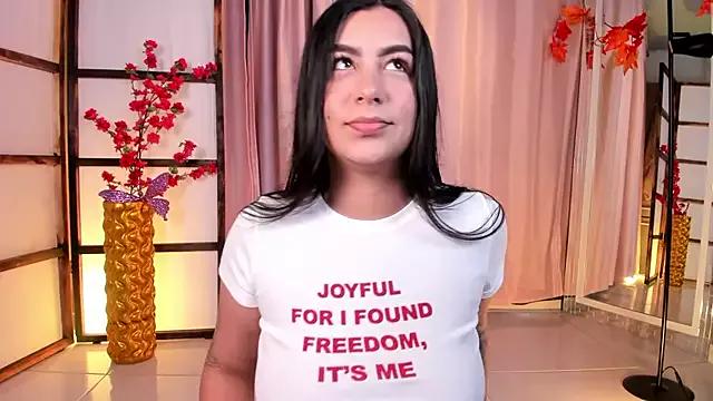 mary_anh from StripChat is Freechat