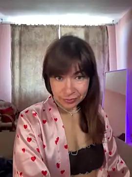Mary_Kiitty from StripChat is Freechat