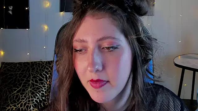 Mary_Miiller from StripChat is Freechat