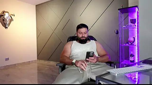 mattmasterss from StripChat is Freechat