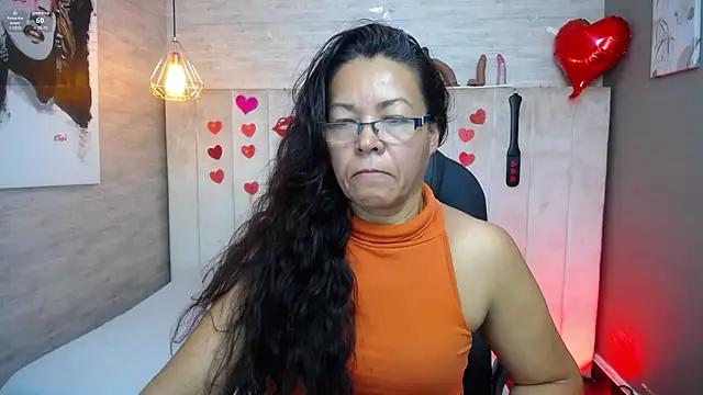 Girls and cam to cam: Watch as these sophisticated entertainers uncover their stunning costumes and curvaceous curves online!