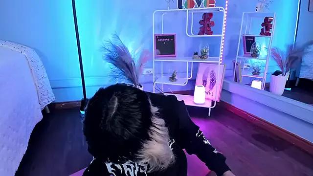 MaveParks_ from StripChat is Freechat