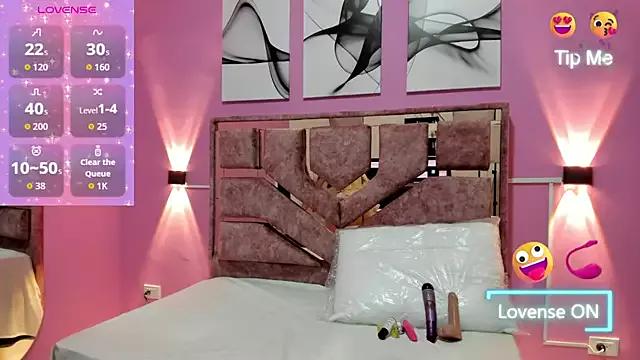 Girls and cam to cam: Watch as these sophisticated entertainers uncover their stunning costumes and curvaceous curves online!