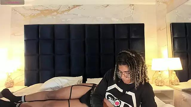 Girls and cam to cam: Watch as these sophisticated entertainers uncover their stunning costumes and curvaceous curves online!
