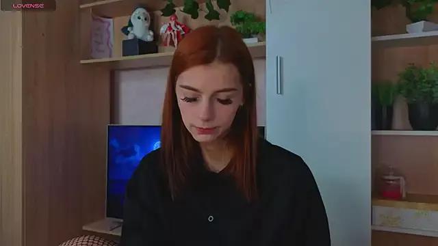 MaxineFarleigh from StripChat is Freechat