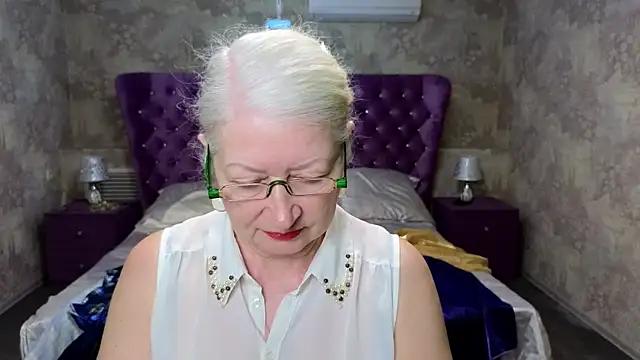 Maya_Mayflower from StripChat is Freechat