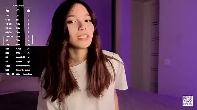 MayAgard from StripChat is Freechat