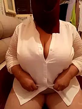 Photos of mayakhalyfaa from StripChat is Freechat