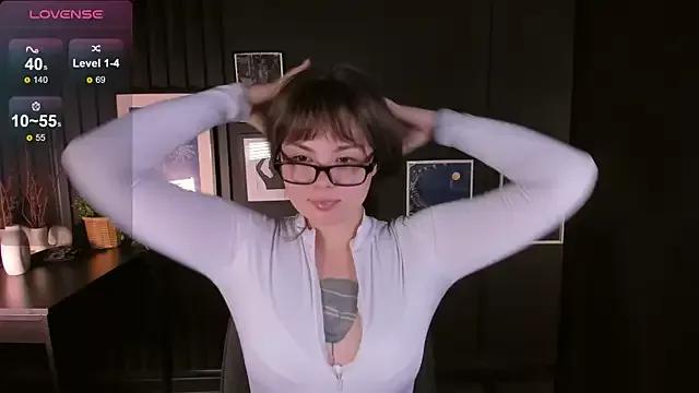 Girls and cam to cam: Watch as these sophisticated entertainers uncover their stunning costumes and curvaceous curves online!