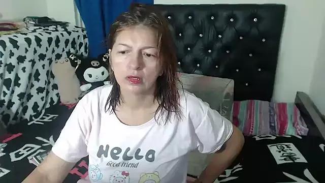 Girls and cam to cam: Watch as these sophisticated entertainers uncover their stunning costumes and curvaceous curves online!