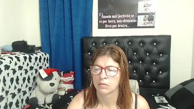 MedusaLilith from StripChat is Freechat