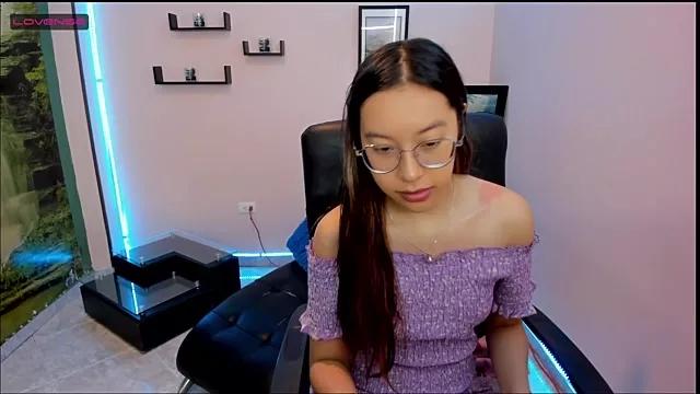 Girls and cam to cam: Watch as these sophisticated entertainers uncover their stunning costumes and curvaceous curves online!