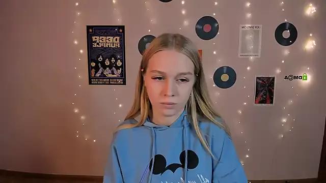 megan_cold from StripChat is Freechat