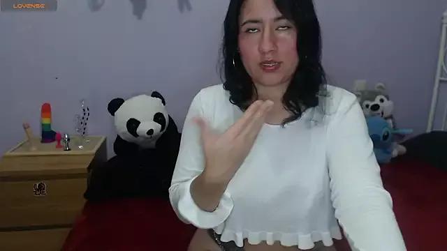 Megan_hotwife_ from StripChat is Freechat