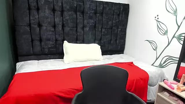 Girls and cam to cam: Watch as these sophisticated entertainers uncover their stunning costumes and curvaceous curves online!