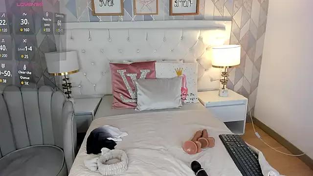 MeganStar__ from StripChat is Freechat