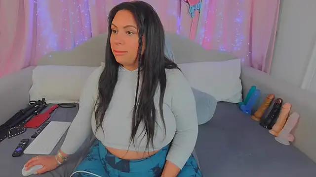 MeghanXO from StripChat is Freechat