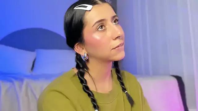 Melaniee_bae_ from StripChat is Freechat