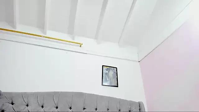 melevansxs from StripChat is Freechat