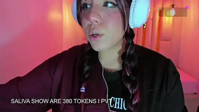 Girls and cam to cam: Watch as these sophisticated entertainers uncover their stunning costumes and curvaceous curves online!