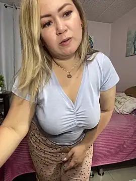 Girls and cam to cam: Watch as these sophisticated entertainers uncover their stunning costumes and curvaceous curves online!