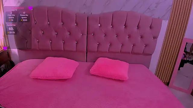 Girls and cam to cam: Watch as these sophisticated entertainers uncover their stunning costumes and curvaceous curves online!