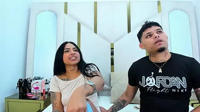 MelissaAndZeuss from StripChat is Freechat