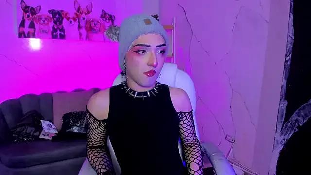 Girls and cam to cam: Watch as these sophisticated entertainers uncover their stunning costumes and curvaceous curves online!