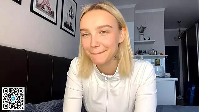 MelodyImam from StripChat is Freechat