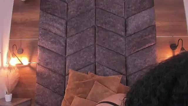 Girls and cam to cam: Watch as these sophisticated entertainers uncover their stunning costumes and curvaceous curves online!