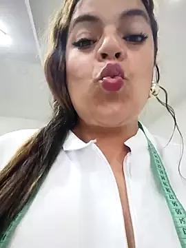 Mia-Glow from StripChat is Freechat