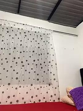 Mia_naughty_14 from StripChat is Freechat