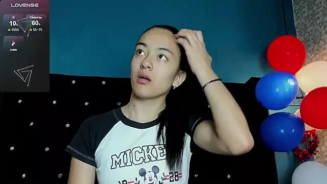 Mia_scarlet69 from StripChat is Freechat