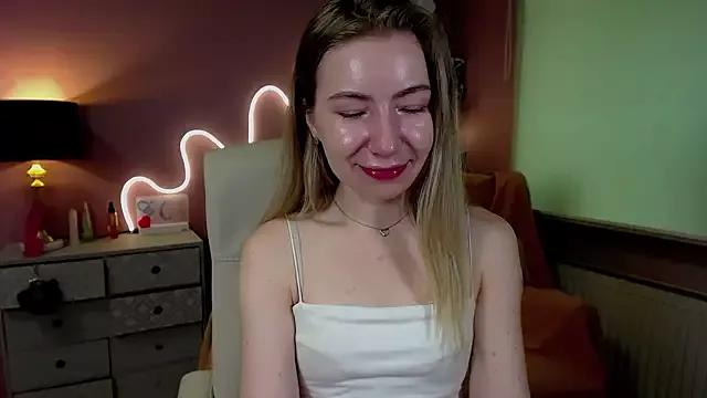 Mia_Tasty from StripChat is Freechat