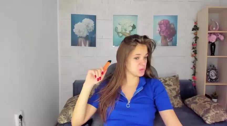 MiaMayson from StripChat