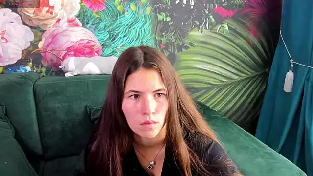 MiaMialani from StripChat is Freechat