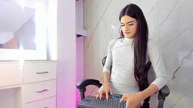 Girls and cam to cam: Watch as these sophisticated entertainers uncover their stunning costumes and curvaceous curves online!