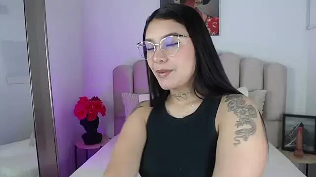 Girls and cam to cam: Watch as these sophisticated entertainers uncover their stunning costumes and curvaceous curves online!