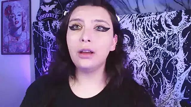 mikaskullcs from StripChat is Freechat