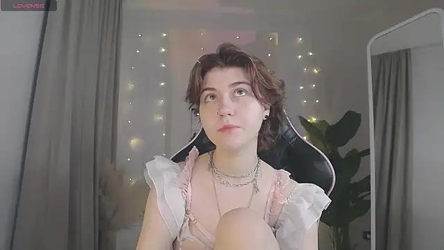 Girls and cam to cam: Watch as these sophisticated entertainers uncover their stunning costumes and curvaceous curves online!